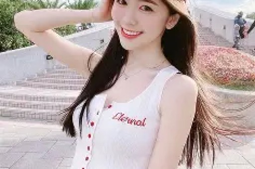 刘晓庆被指耍大牌现身河南万岁山和王婆同台全场冷脸拒讲话