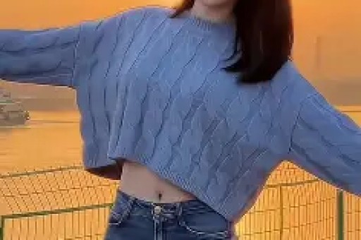 易易紫曝明星翻红后会耍大牌:红了之后就会耍大牌身边有很多 易易紫曝明星翻红后会耍大牌:红了之后就会耍大牌身边有很多